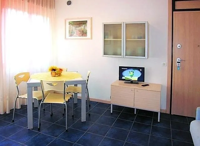 Appartamenti Azzurro Bibione 0*,